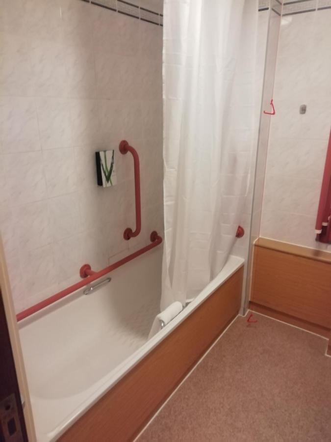 Purple Roomz Preston South Екстер'єр фото